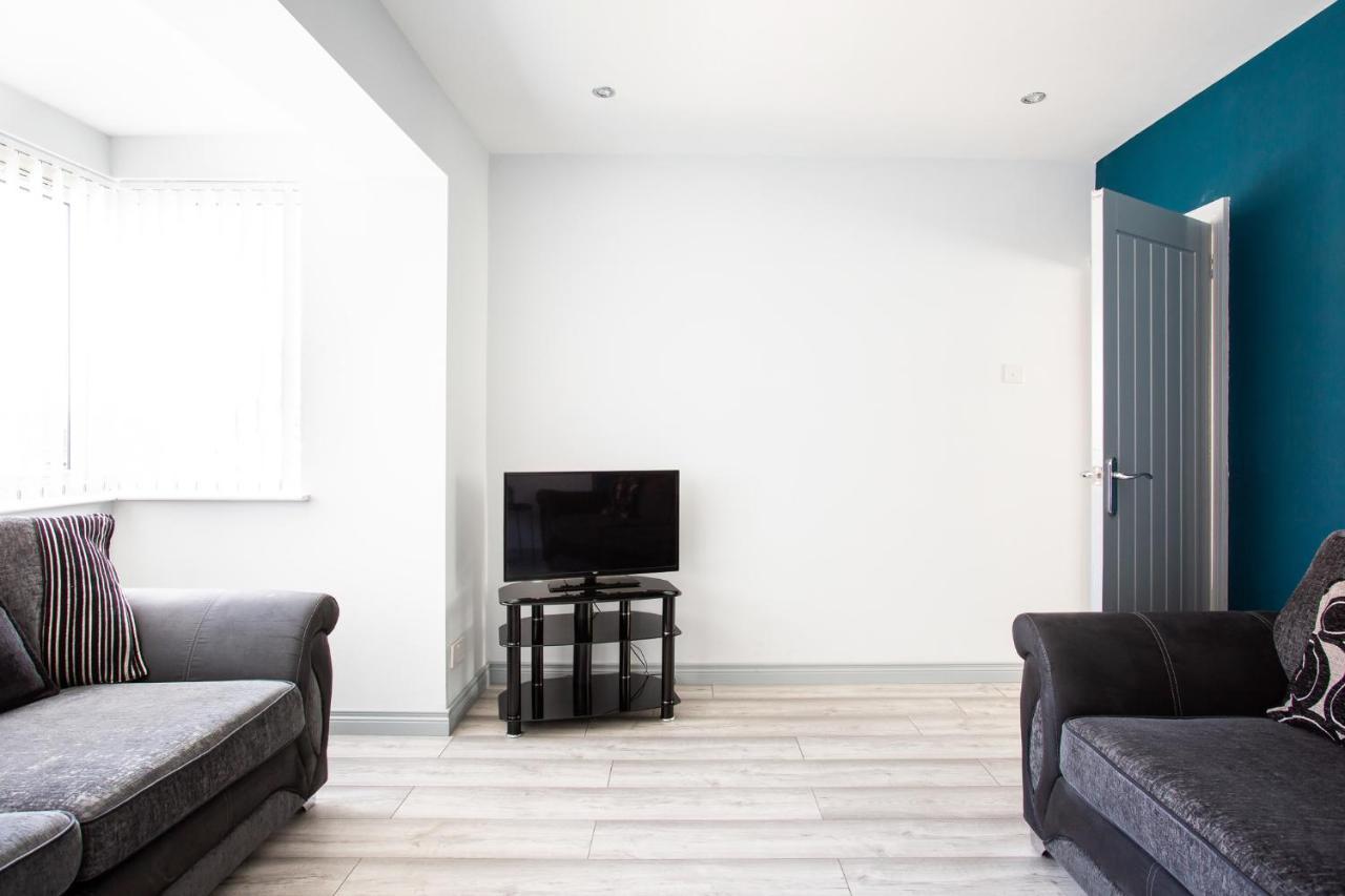 Fully Refurbished North Belfast Home 3 エクステリア 写真