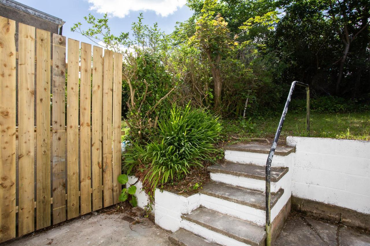 Fully Refurbished North Belfast Home 3 エクステリア 写真